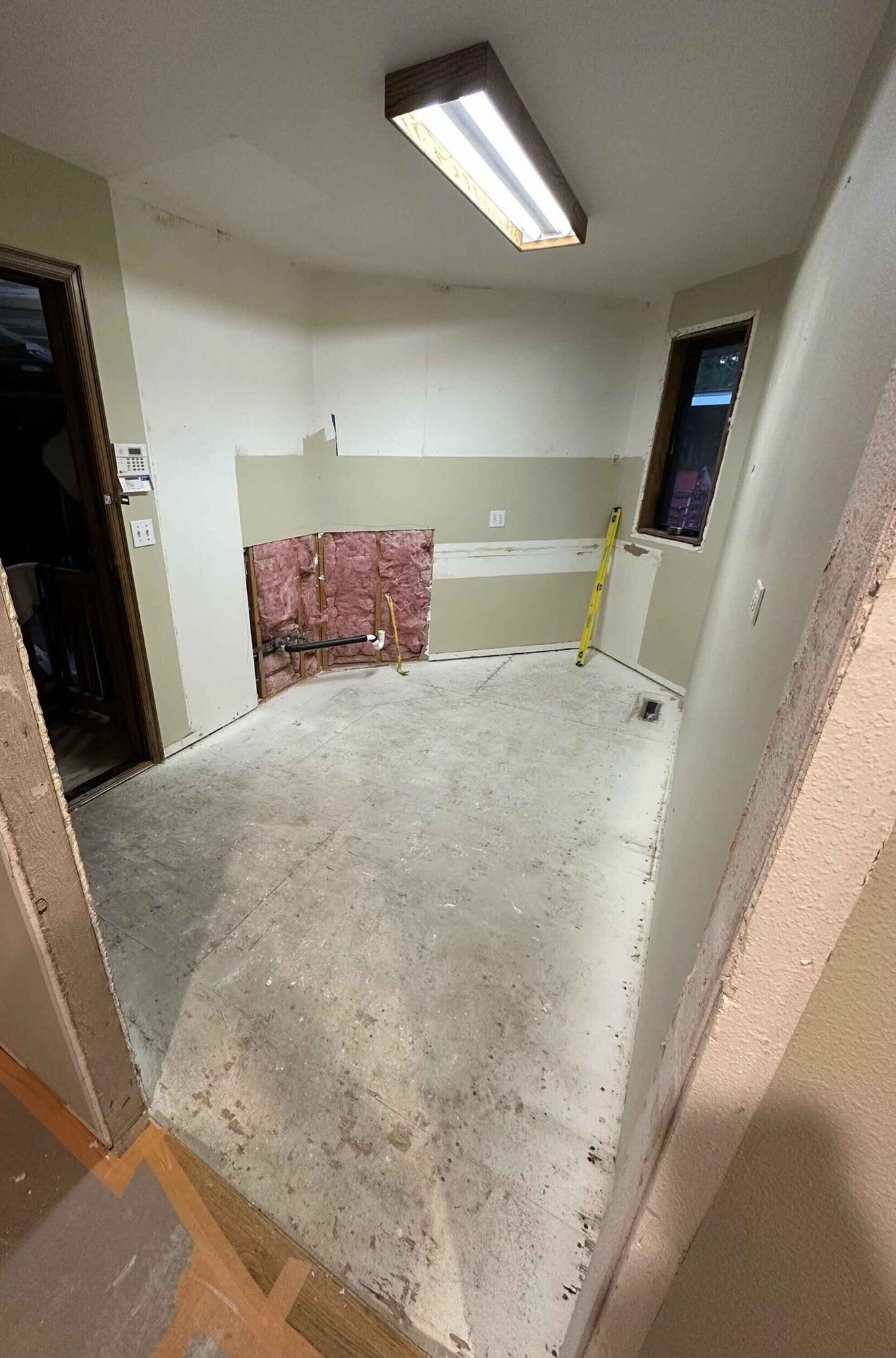 Mudd Room-4