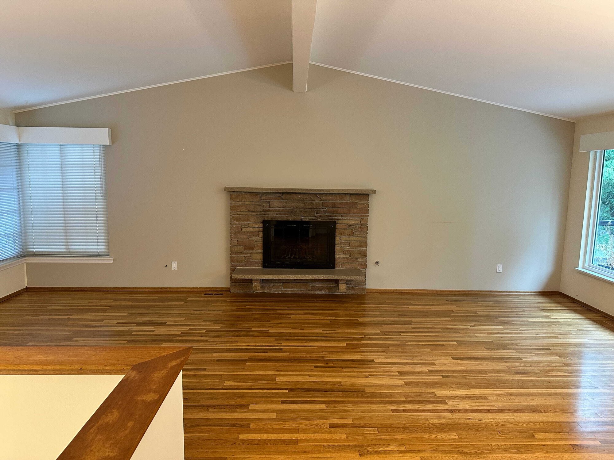 Old_fireplace_3000x2250 (1)