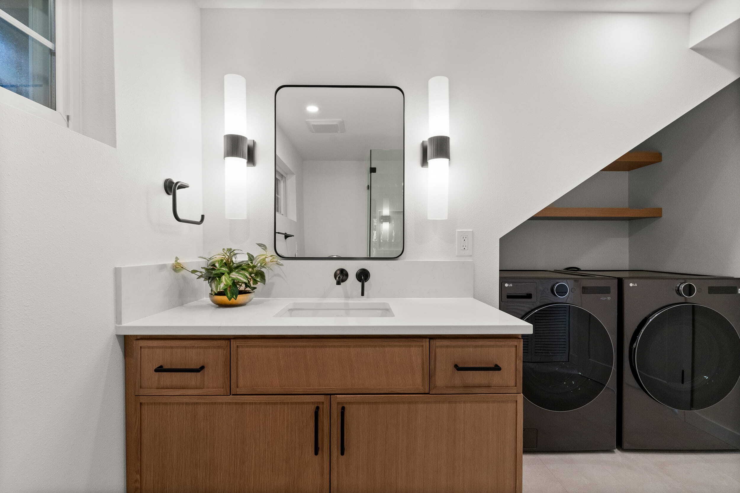 Updated Laundry Room